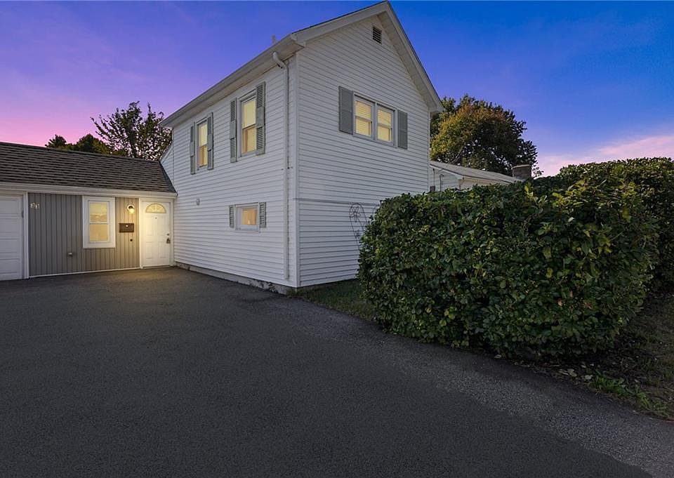 1st image of 33 Tab Ave