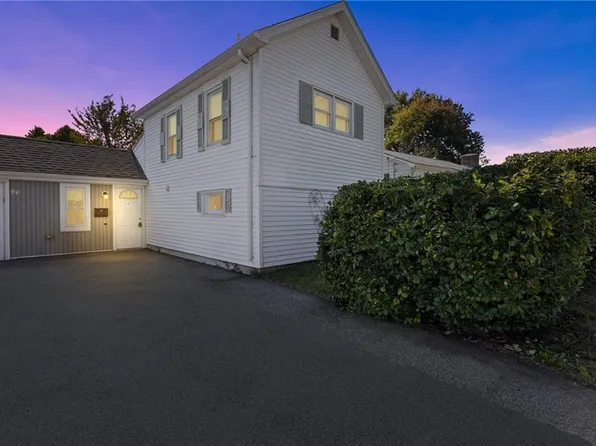 33 Tab Ave, East Providence, RI 02914