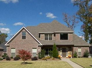 108 River Valley Loop, Maumelle, AR 72113