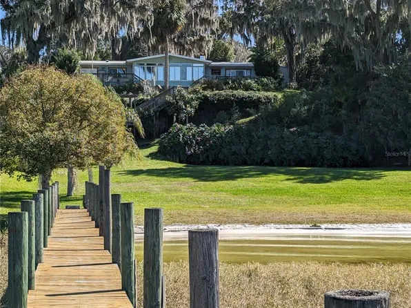 14330 SE 143rd Ter, Weirsdale, FL 32195