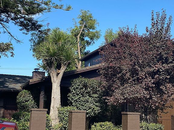 4th image of 2265 Oakwood Dr