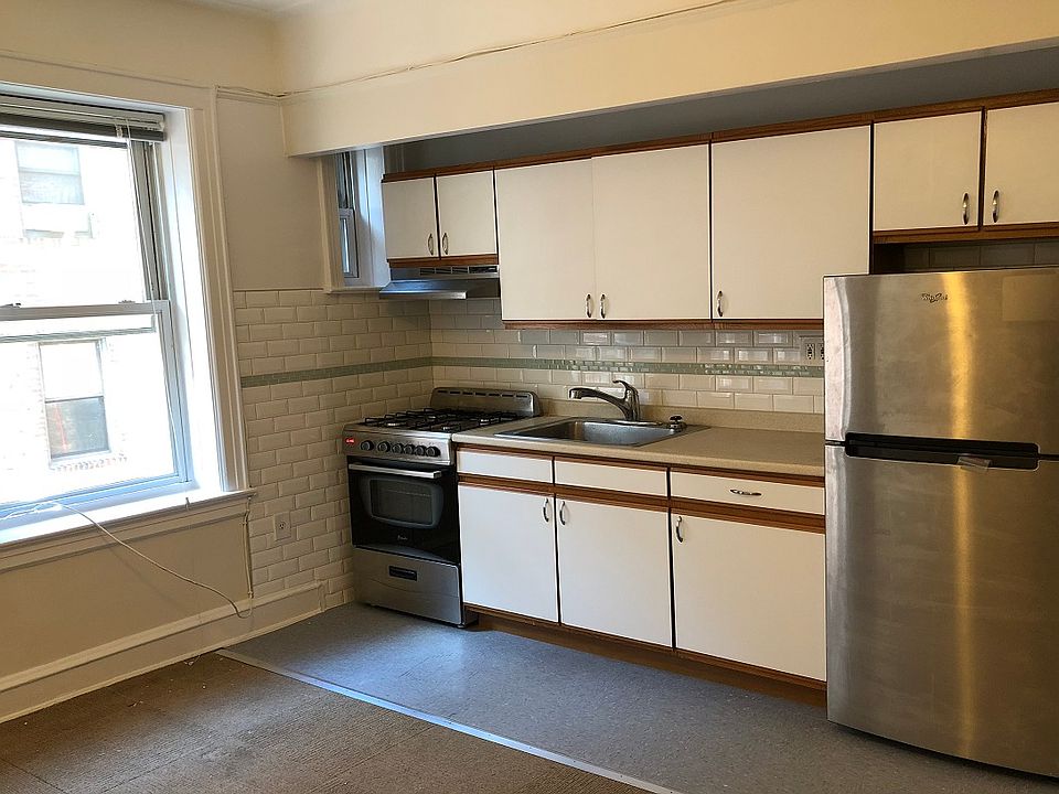 1st image of 4520 43rd St APT 3E