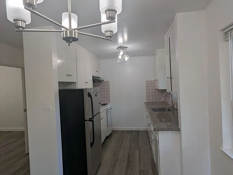 1624 Milvia Street — Photo 12