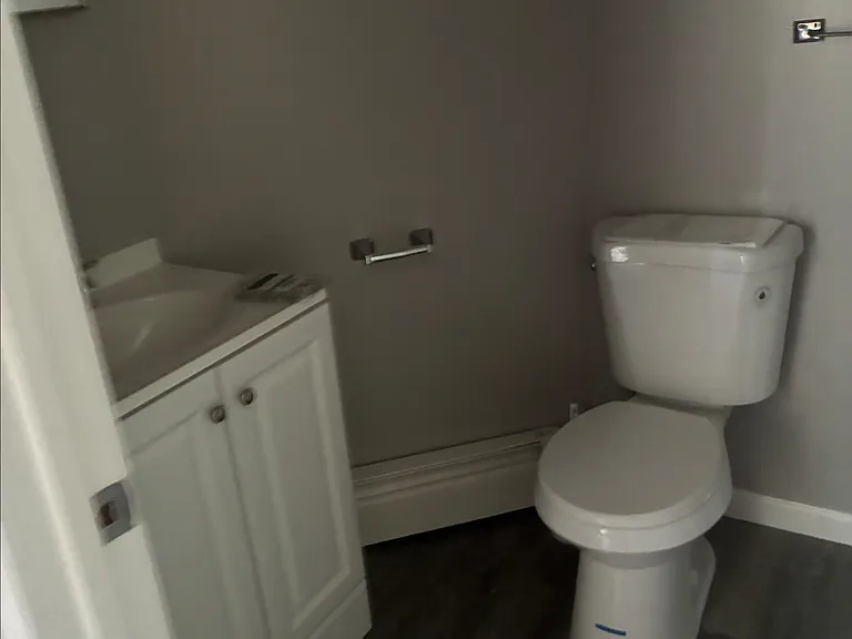 725 E Monroe St #6 — Photo 3