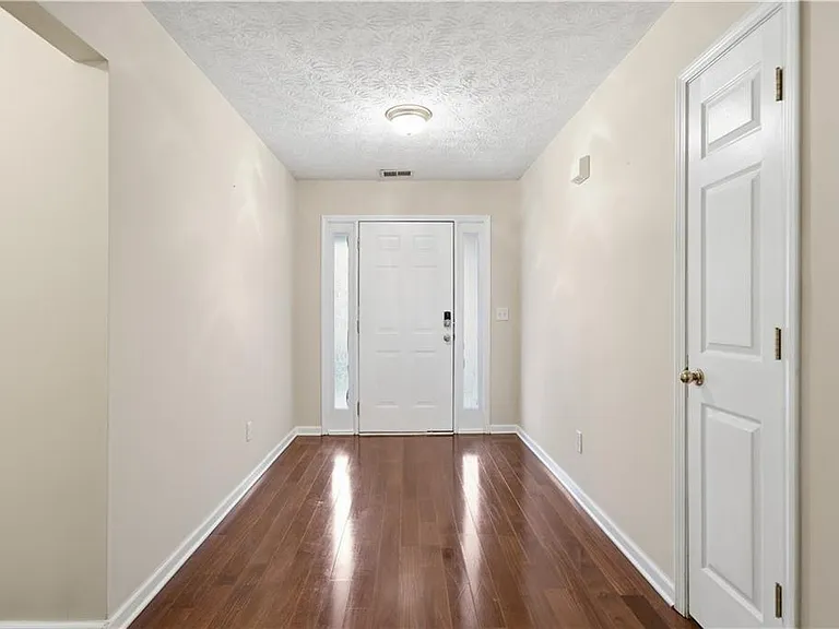 1632 Cagle Ct — Photo 4