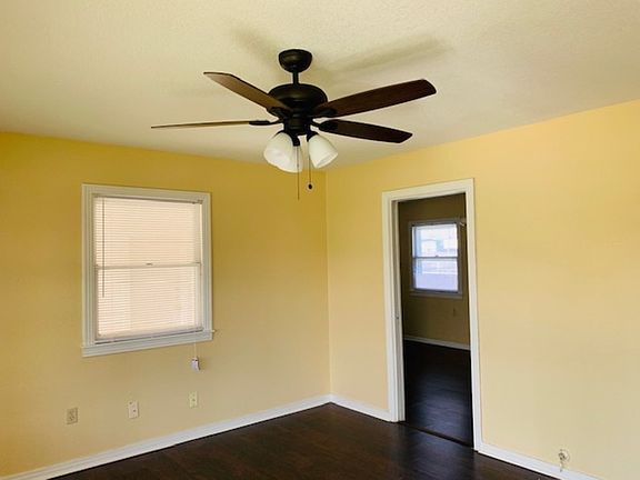 2nd image of 505 W Green Ave