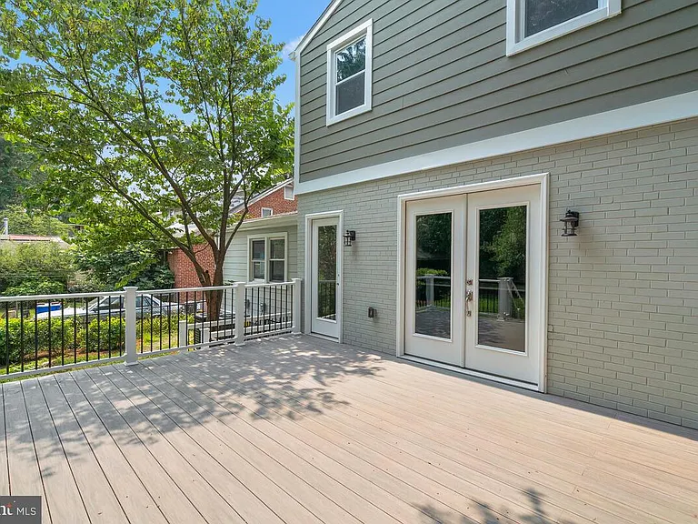 1506 Noyes Dr — Photo 36
