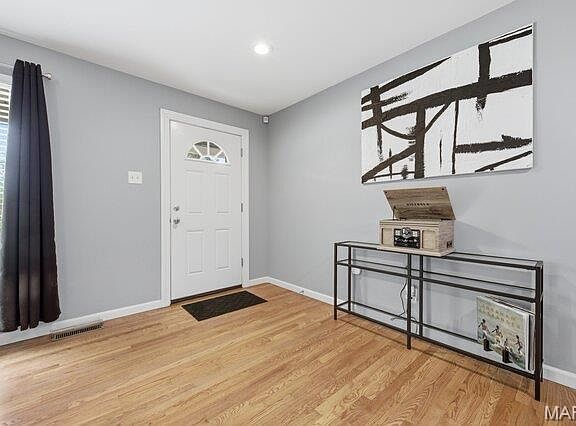 2nd image of 1340 Craig Rd