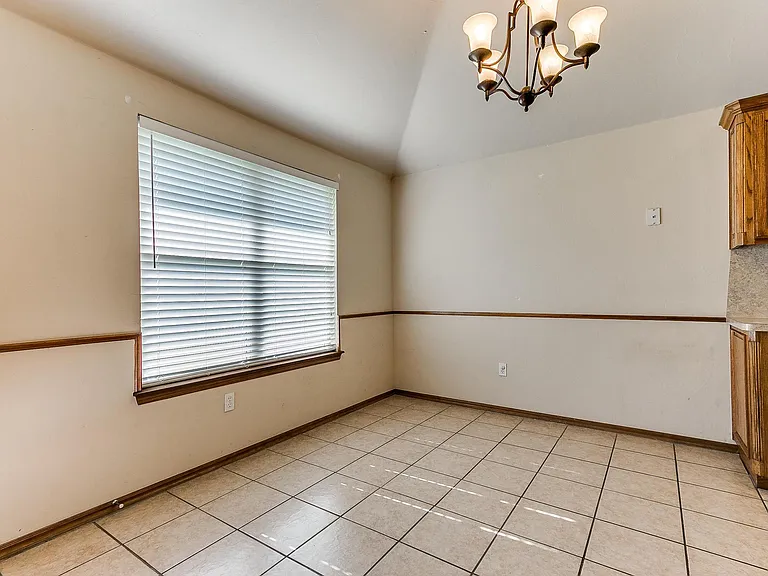 1708 Meadow Run Dr — Photo 5