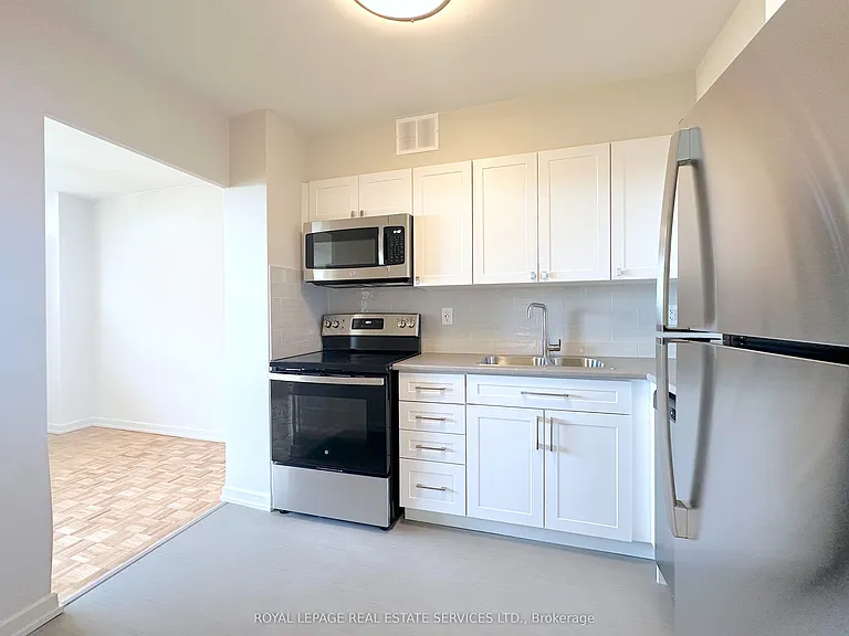 12 Rockford Rd #708 — Photo 5