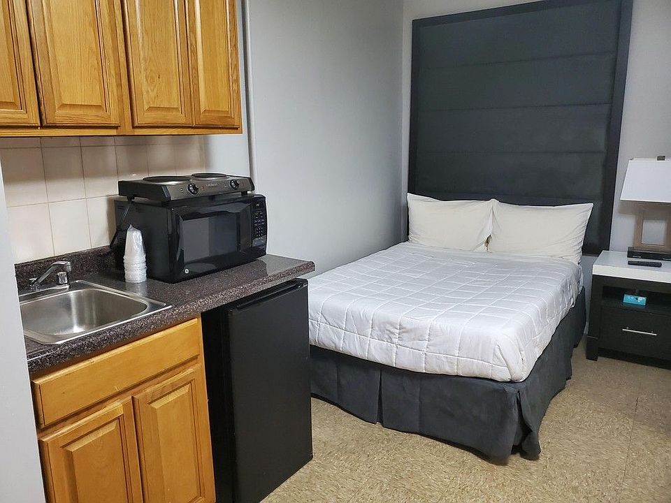 1st image of 308 W 94th St #126