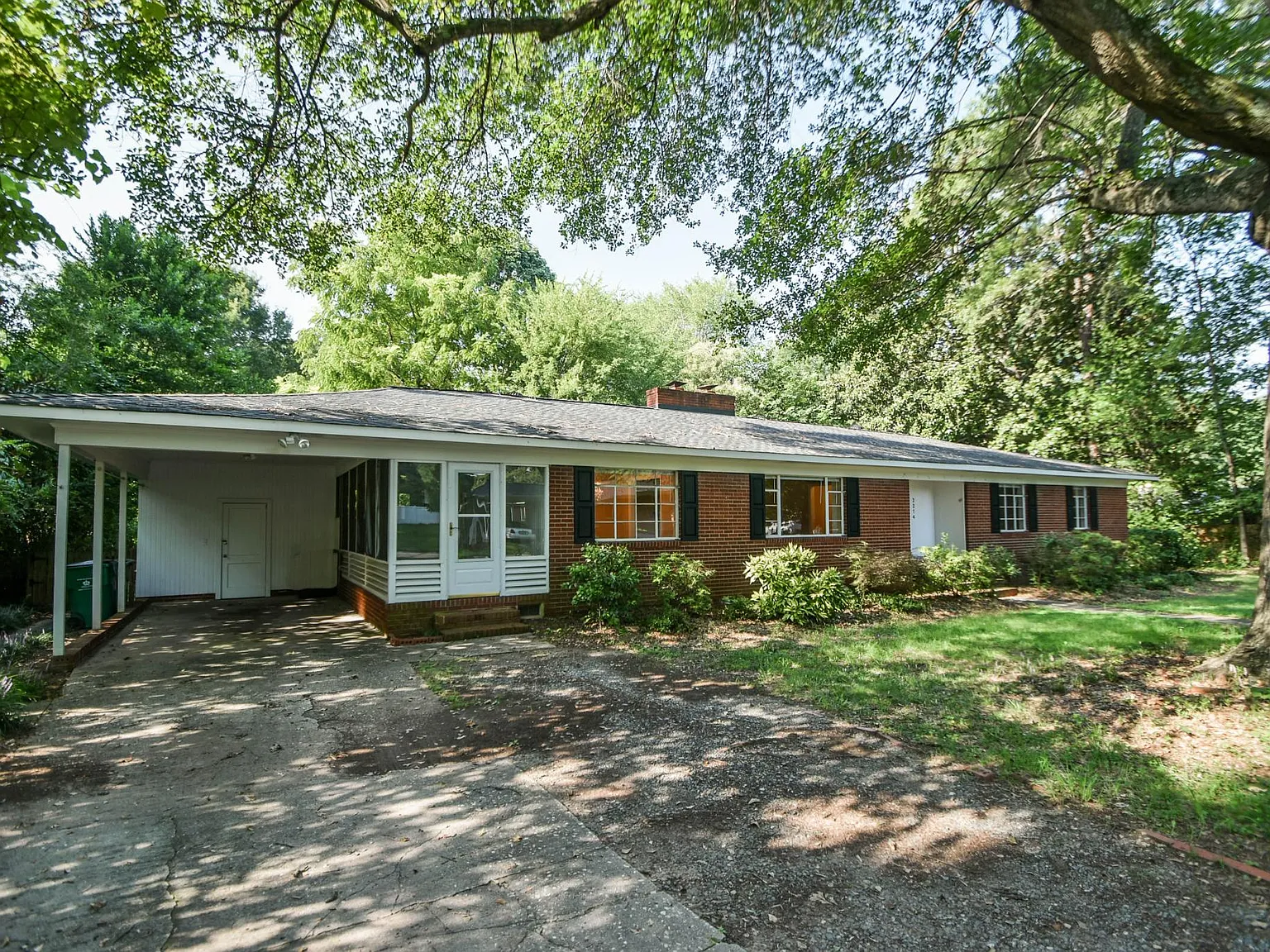 2214 Jeff Street — Photo 2
