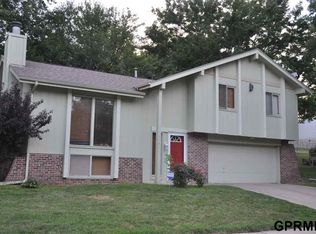 12821 Miami Cir, Omaha, NE 68164