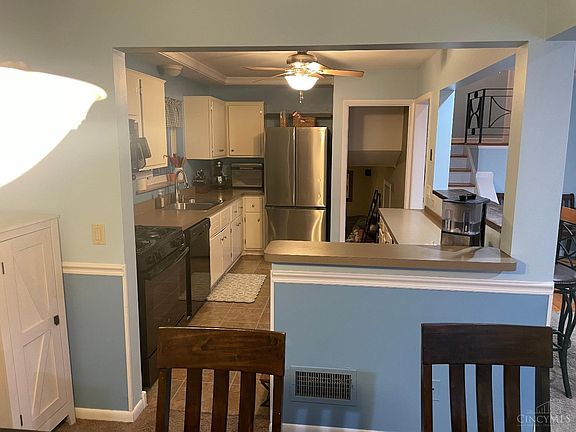 5th image of 5647 N Glen Rd