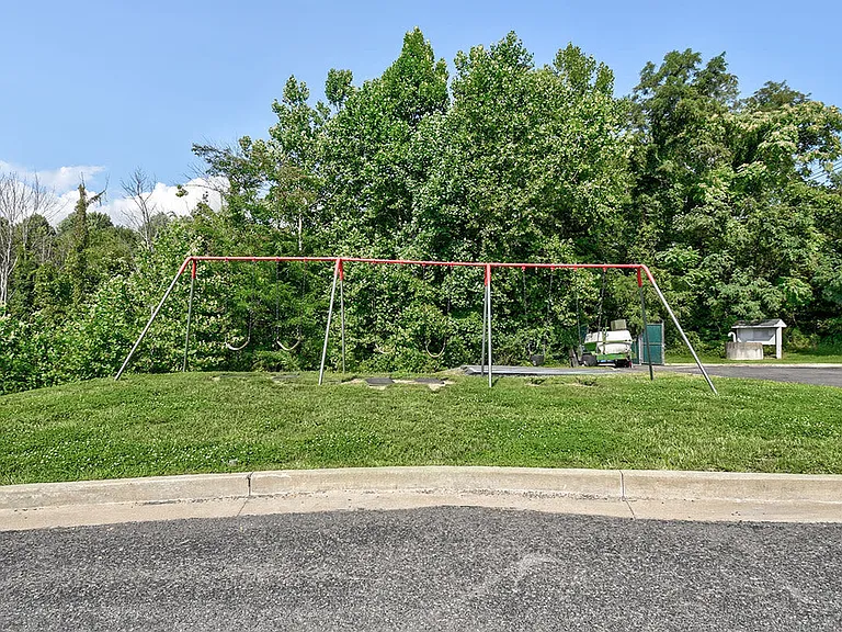 Cedar Glen I — Photo 6