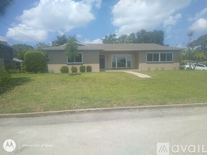 1st image of 198 N Lakewood Cir
