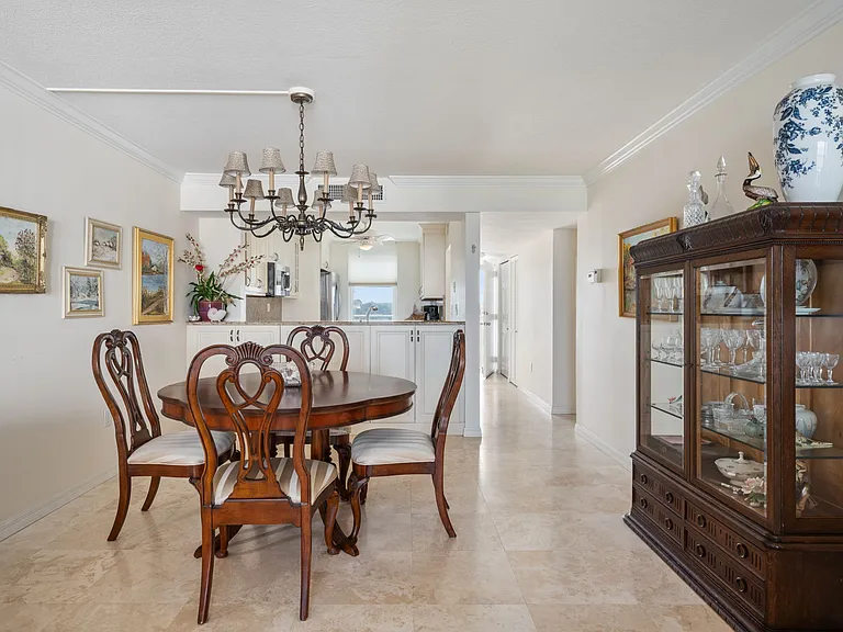 1480 Ocean Dr #4E — Photo 4