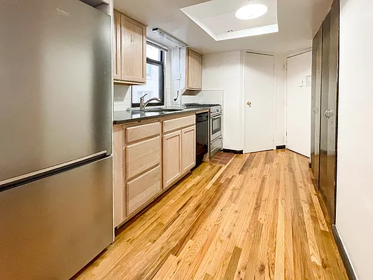 Rented by Oxford Property Group | media 13