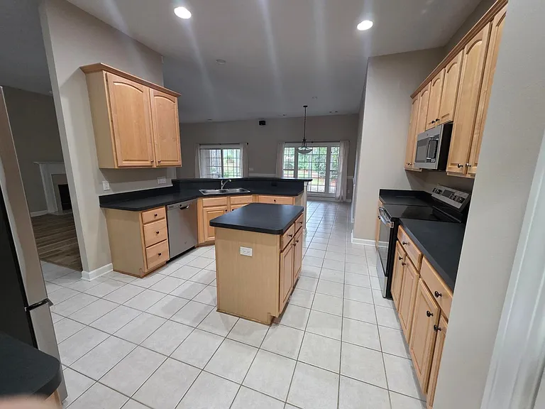 165 Oak Forest Rd — Photo 14