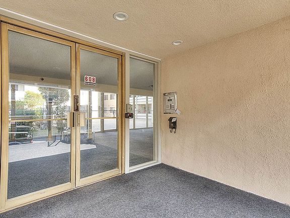 5th image of 608 N Taylor Ave #9478e620a
