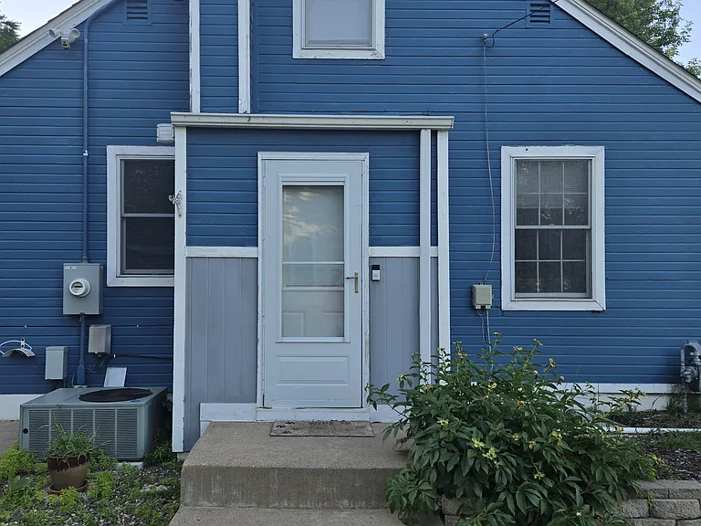 4627 Winnetka Ave N — Photo 18