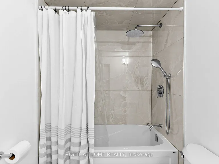 33 Arthur Griffith Dr #A — Photo 27