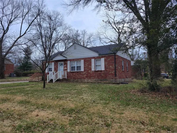 9766 Warson Pl, Saint Louis, MO 63119