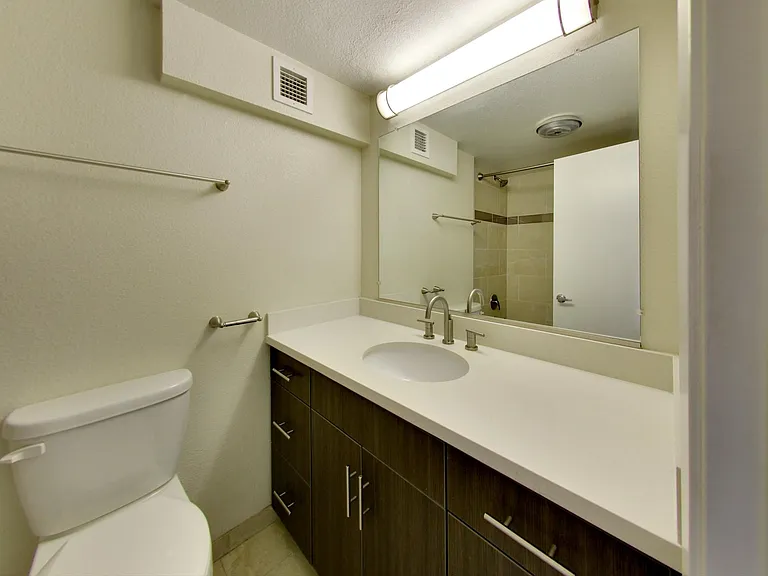 Panomar Luxury Apartments — Photo 28