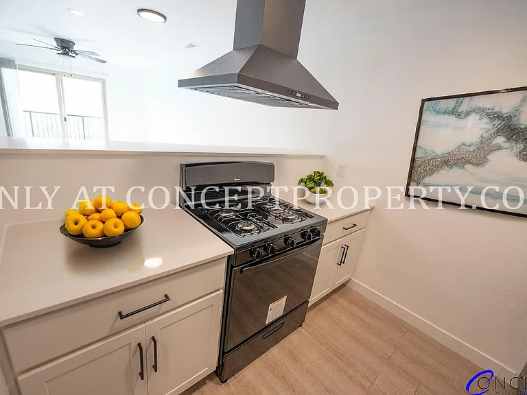 Avenue View Apartments — Photo 39