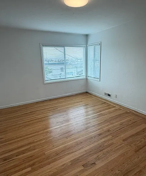 177 Wilshire Ave — Photo 12