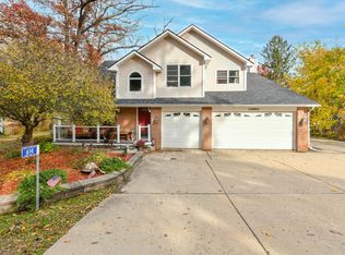 614 Indian Point Rd, Twin Lakes, WI 53181