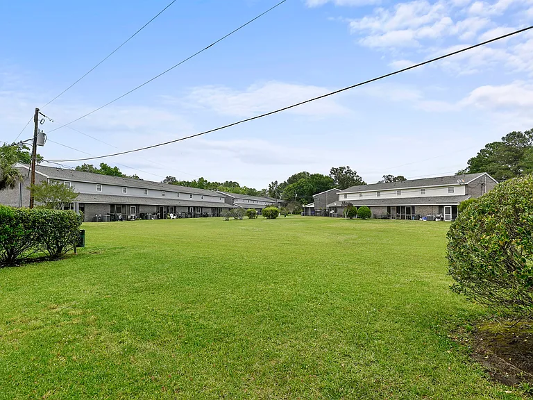 1735 Boone Hall Dr #K13 — Photo 1