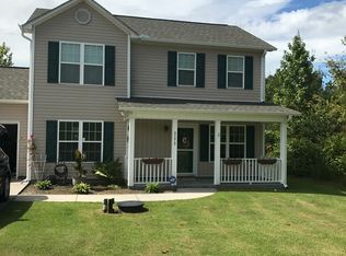 111 Blossom Ct, Maple Hill, NC 28454