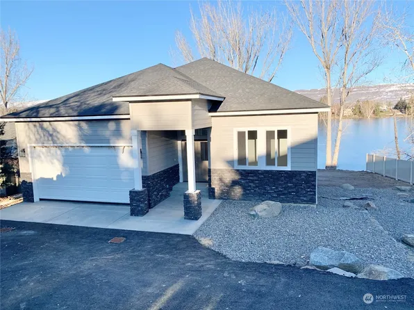 2908 Riviera Boulevard, Malaga, WA 98828