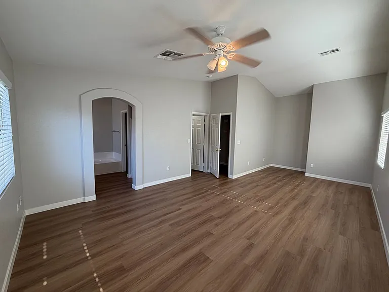 2139 Meadow Green Ave — Photo 16