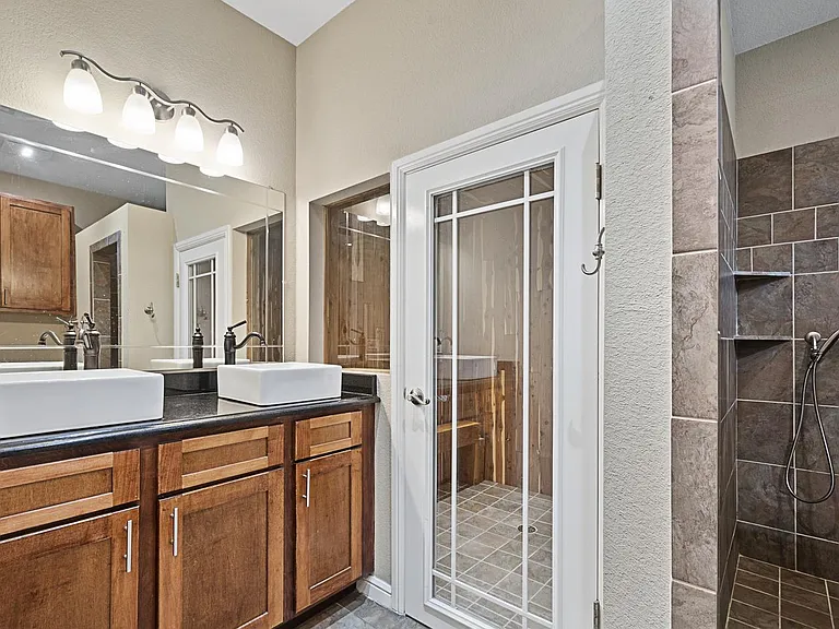 1114 Ruea St — Photo 19