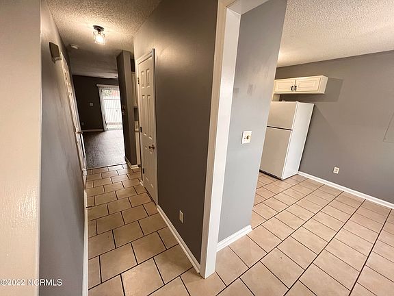 4th image of 2515 Bluff View Court #B