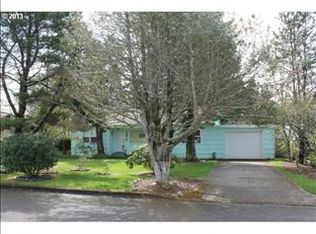 2096 17th St, Florence, OR 97439