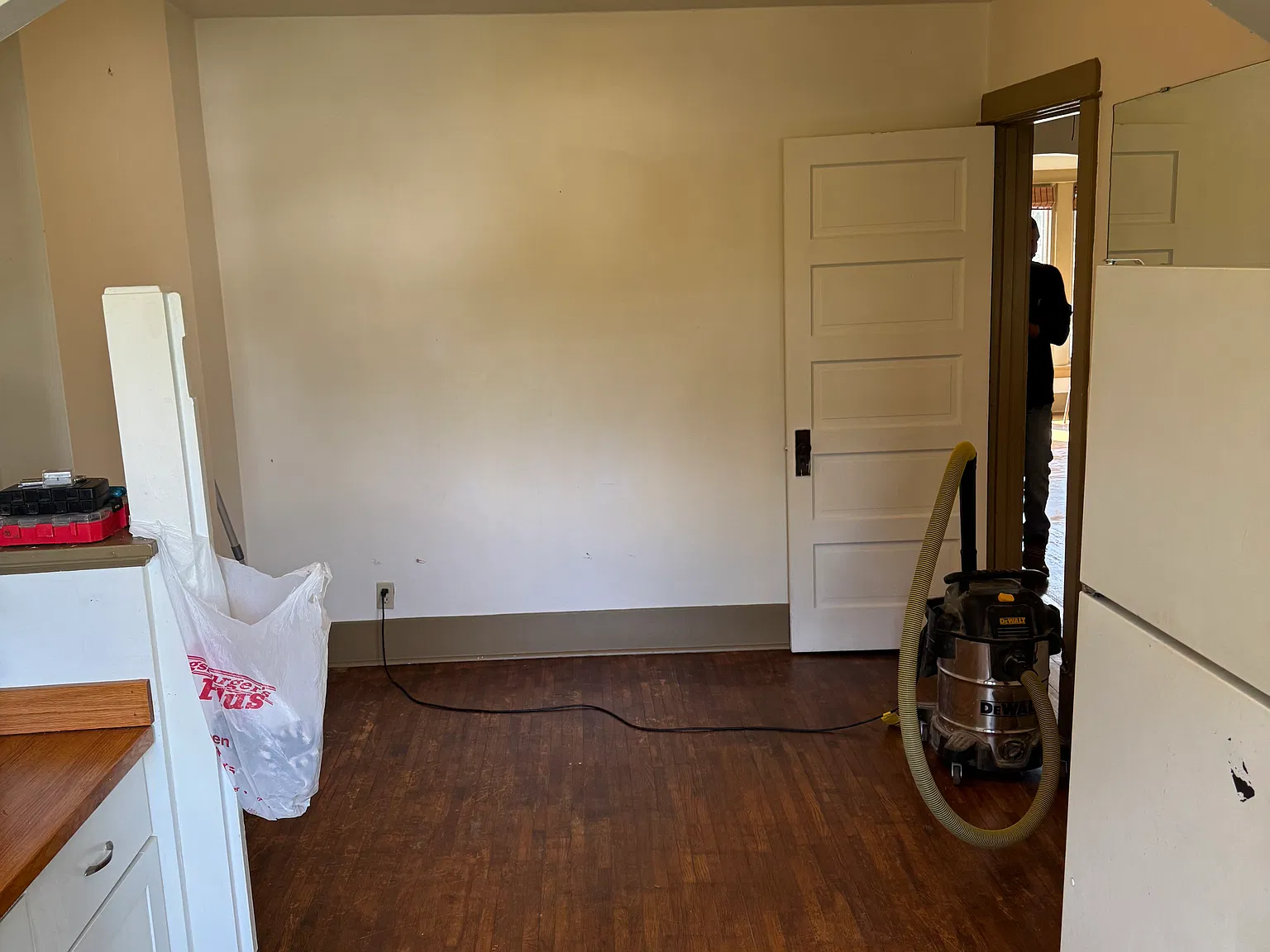 426 W Lexington Ave — Photo 2