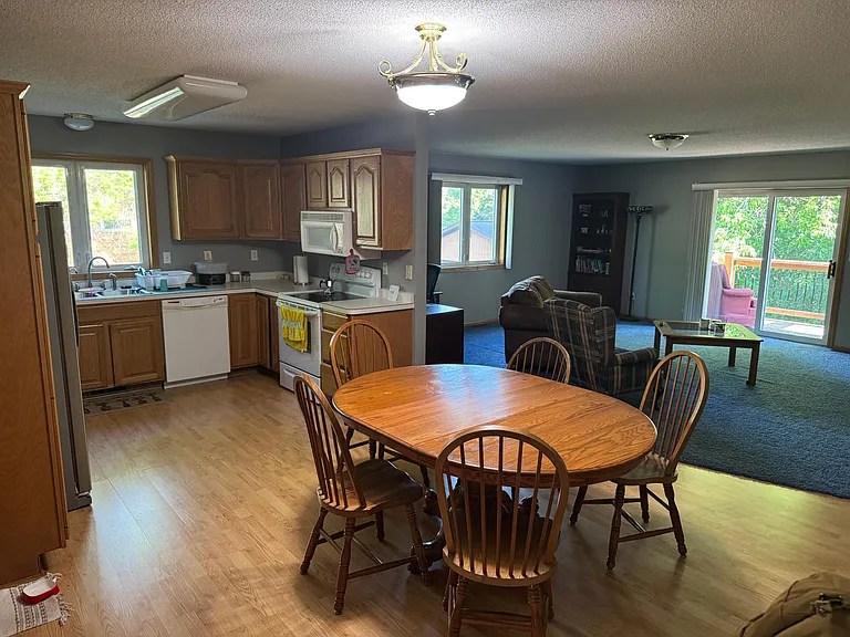 1021 Anabec St — Photo 3
