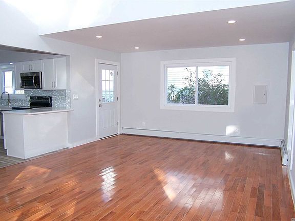 2nd image of 69 Lombardy Dr
