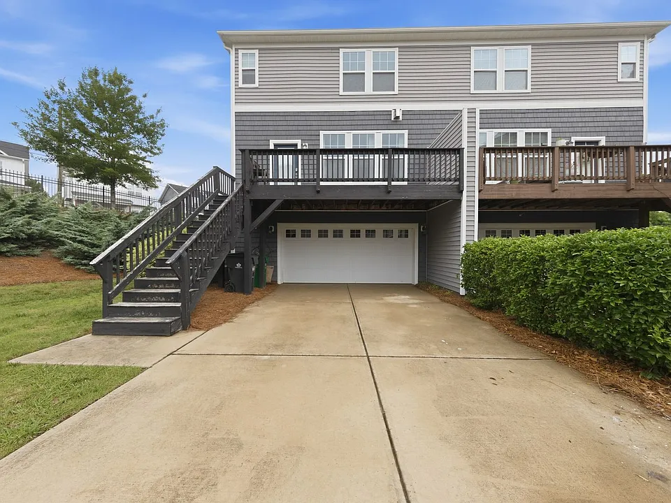 1502 Sharon Rd W