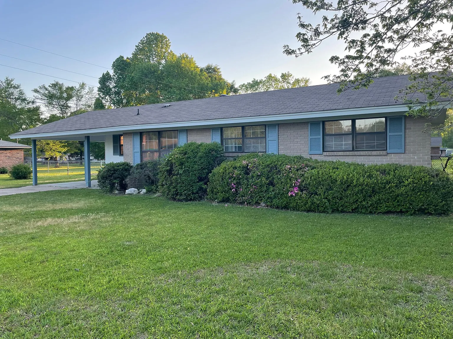 51 Landing Dr — Photo 1