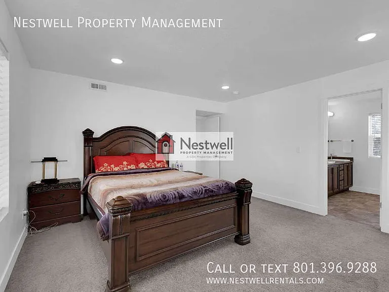 563 E Alma Mater Ave — Photo 15