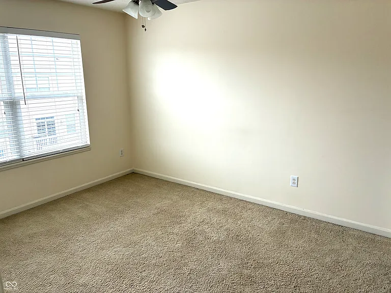 420 W Main St — Photo 33