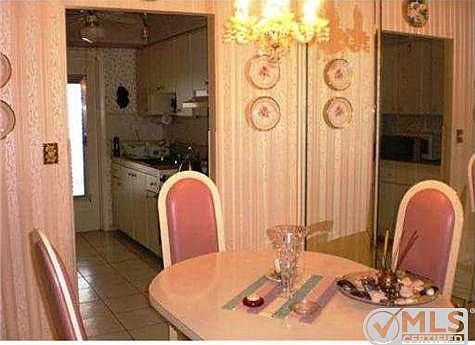 4th image of 100 South Blvd APT 2D