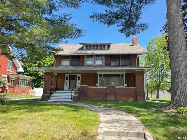 387 N Kellogg St, Galesburg, IL 61401