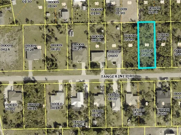 3740 Tangerine Dr, Saint James City, FL 33956