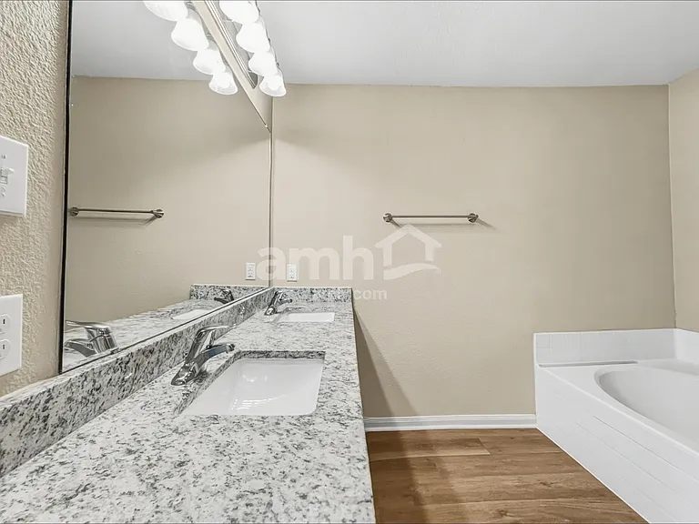 1012 Keystone Ct — Photo 12