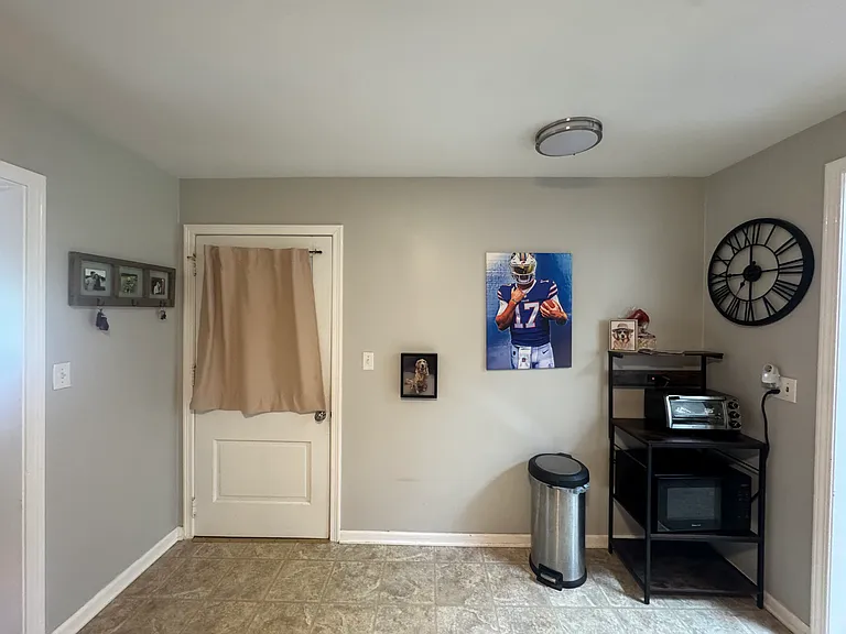 4620 Christian Dr — Photo 3
